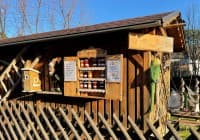 Automat, SB-Hofladen oder Verkaufsstand von Marmeladen-Schränkchen
