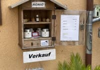 Automat, SB-Hofladen oder Verkaufsstand von Barneybee's Honig - Honigtankstelle Altensittenbach