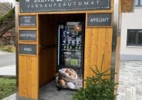 Automat, SB-Hofladen oder Verkaufsstand von Biene und Huhn