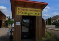 Automat, SB-Hofladen oder Verkaufsstand von Honigautomat Imkerei Sowatsch