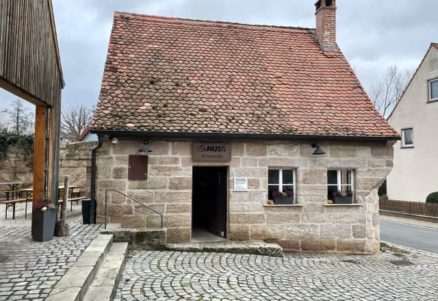 Automat, SB-Hofladen oder Verkaufsstand von GeNuss-Schmiede - Franken Genuss in Gonnersdorf, Cadolzburg