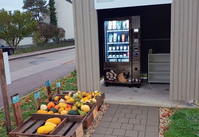 Automat, SB-Hofladen oder Verkaufsstand von Biolandhof Ströhlein in Weinberg, Ansbach