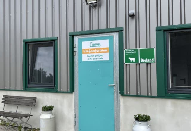 Frische Winner Kuhmilch in Winn, Leinburg