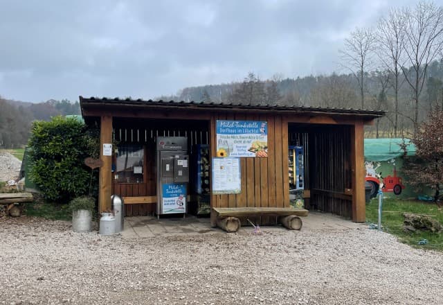 Milchtankstelle Dorfhaus in Dorfhaus, Weißenohe