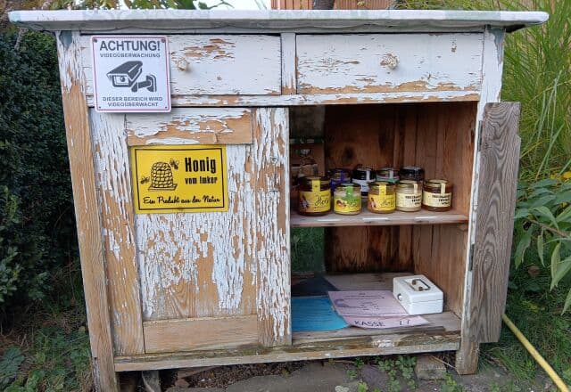 Julika's Honigkiste in Ebelsbach Automat, SB-Hofladen oder Verkaufsstand von Julika's Honigkiste in Ebelsbach