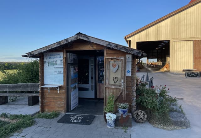Wulkersdorfer Milch-Tanke in Emskirchen