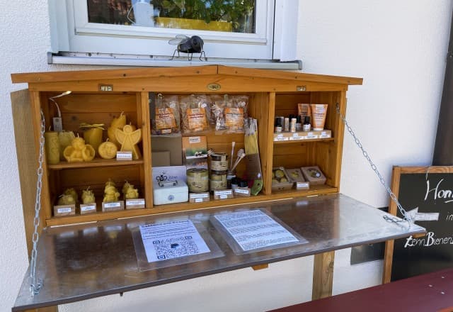 Imkerei ZennBienen in Burggrafenhof, Langenzenn Automat, SB-Hofladen oder Verkaufsstand von Imkerei ZennBienen in Burggrafenhof, Langenzenn