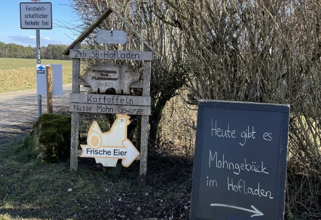 Pleikershof in Pleikershof, Cadolzburg Automat, SB-Hofladen oder Verkaufsstand von Pleikershof in Pleikershof, Cadolzburg