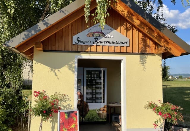 Singer's Bauernladen in Hausen Automat, SB-Hofladen oder Verkaufsstand von Singer's Bauernladen in Hausen