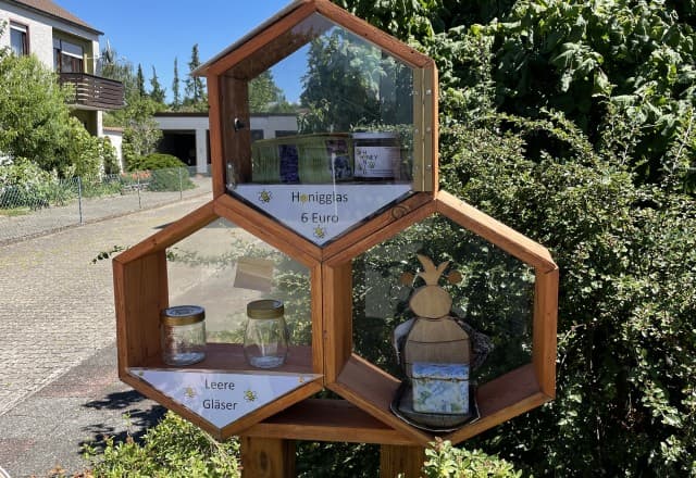 Neele's Schleuderei in Eckenhaid, Eckental Automat, SB-Hofladen oder Verkaufsstand von Neele's Schleuderei in Eckenhaid, Eckental