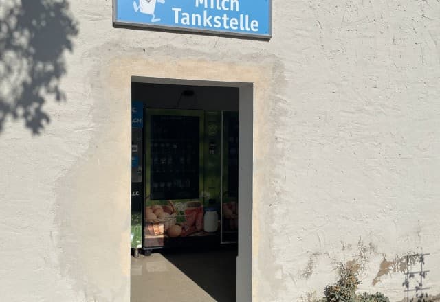 Milchtankstelle Hof Brandt in Hermersdorf, Vestenbergsgreuth Automat, SB-Hofladen oder Verkaufsstand von Milchtankstelle Hof Brandt in Hermersdorf, Vestenbergsgreuth