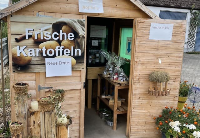 SB Hoflädle Obersteinbach in Obersteinbach ob Gmünd, Abenberg Automat, SB-Hofladen oder Verkaufsstand von SB Hoflädle Obersteinbach in Obersteinbach ob Gmünd, Abenberg