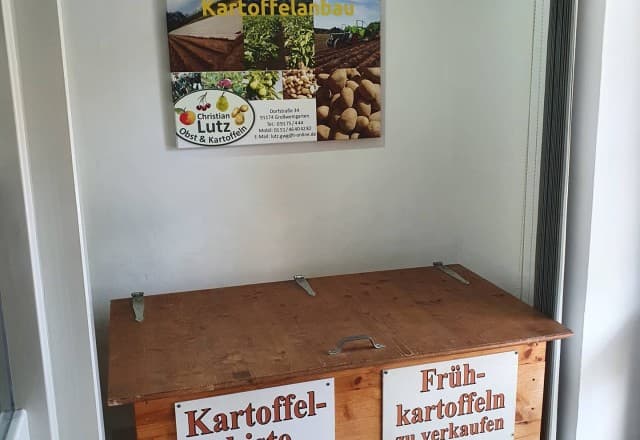 Obst und Kartoffeln Christian Lutz in Großweingarten, Spalt Automat, SB-Hofladen oder Verkaufsstand von Obst und Kartoffeln Christian Lutz in Großweingarten, Spalt