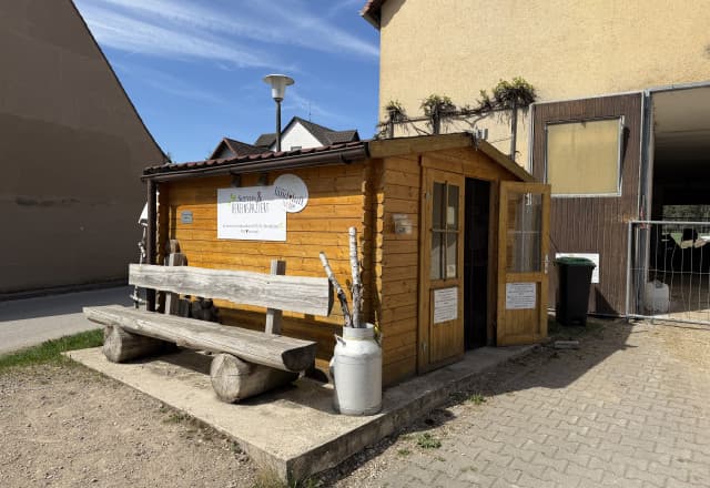 Harmer Landluft in Harm, Schwanstetten Automat, SB-Hofladen oder Verkaufsstand von Harmer Landluft in Harm, Schwanstetten