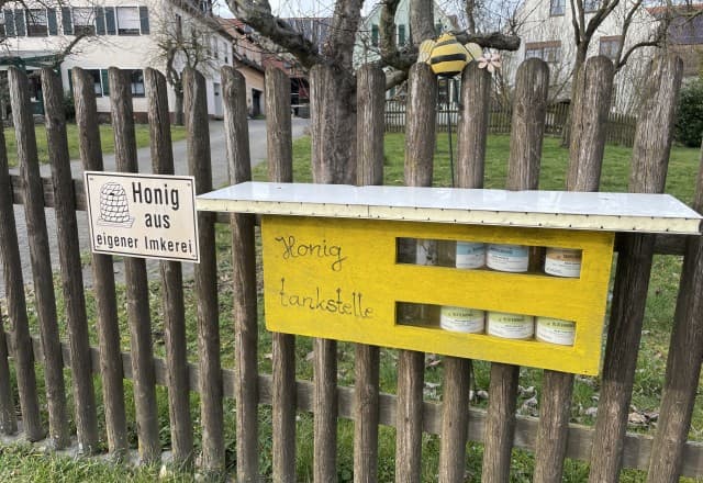 Imkerei Meyer in Haag, Neuendettelsau Automat, SB-Hofladen oder Verkaufsstand von Imkerei Meyer in Haag, Neuendettelsau