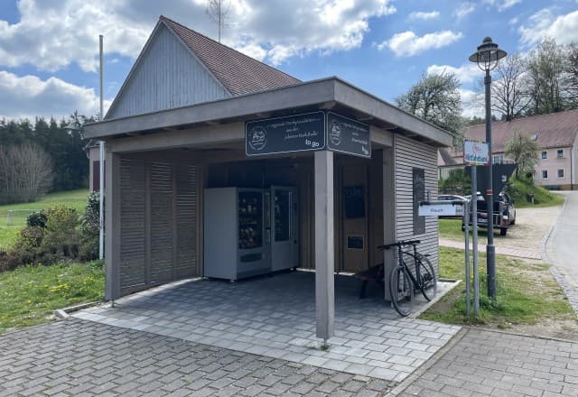 Kleine Markthalle der Dorfgemeinschaft Wollersdorf in Wollersdorf, Neuendettelsau Automat, SB-Hofladen oder Verkaufsstand von Kleine Markthalle der Dorfgemeinschaft Wollersdorf in Wollersdorf, Neuendettelsau
