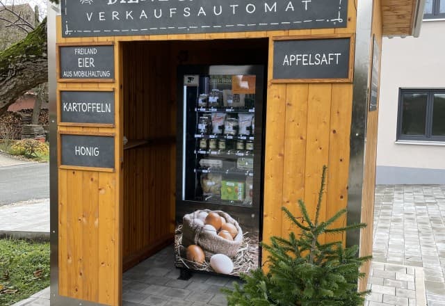Biene und Huhn in Käswasser, Kalchreuth