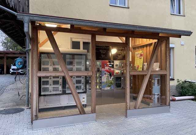 Georg Beutner - Obsthof & Edelbrennerei Feesenhof in Weingarts, Kunreuth Automat, SB-Hofladen oder Verkaufsstand von Georg Beutner - Obsthof & Edelbrennerei Feesenhof in Weingarts, Kunreuth
