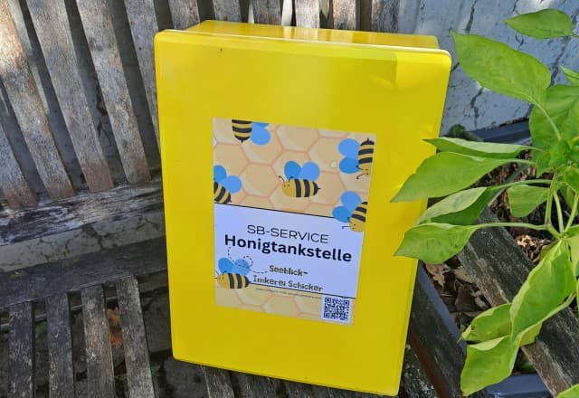 Honigtankstelle Seeblick-Imkerei Schicker in Stadeln, Muhr a.See Automat, SB-Hofladen oder Verkaufsstand von Honigtankstelle Seeblick-Imkerei Schicker in Stadeln, Muhr a.See