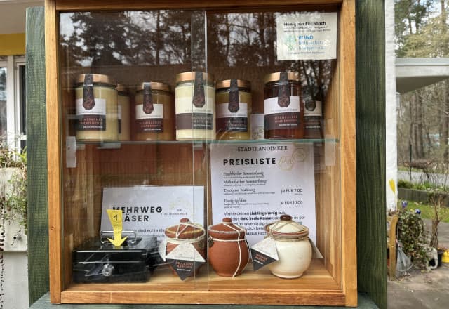 Die Stadtrandimker in Altenfurt, Nürnberg Automat, SB-Hofladen oder Verkaufsstand von Die Stadtrandimker in Altenfurt, Nürnberg