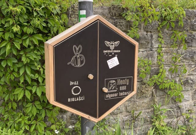Imker Claus Rudolph - Riglarei in Rügland Automat, SB-Hofladen oder Verkaufsstand von Imker Claus Rudolph - Riglarei in Rügland