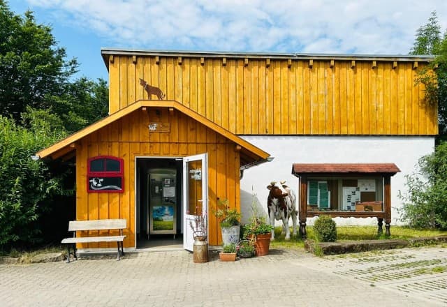 Angermüller's Milchtankstelle in Großheirath