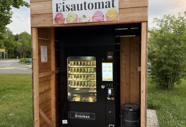 EisLiebe Eisautomat in Hahnbach