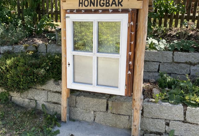 Honigbar in Abenberg Automat, SB-Hofladen oder Verkaufsstand von Honigbar in Abenberg
