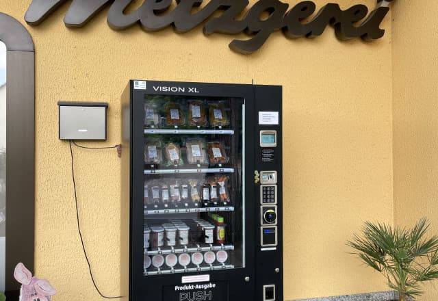 Metzgerei Kumpf in Großschwarzenlohe, Wendelstein Automat, SB-Hofladen oder Verkaufsstand von Metzgerei Kumpf in Großschwarzenlohe, Wendelstein
