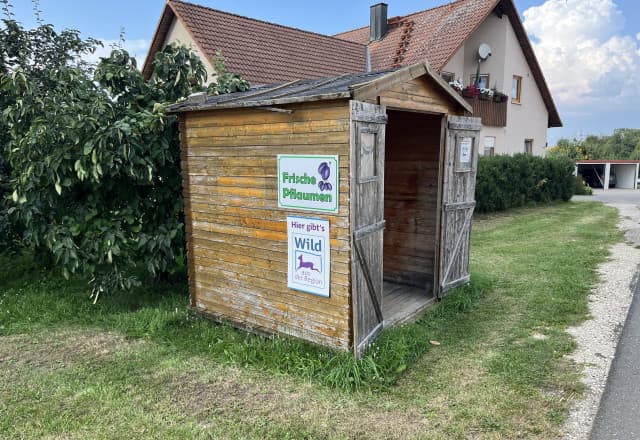 Hütte Familie Hopfengärtner in Guttenburg, Gräfenberg Automat, SB-Hofladen oder Verkaufsstand von Hütte Familie Hopfengärtner in Guttenburg, Gräfenberg