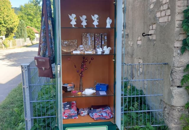 DieRoteBaronin - Selbstbedienungslädchen in Leutenbach Automat, SB-Hofladen oder Verkaufsstand von DieRoteBaronin - Selbstbedienungslädchen in Leutenbach