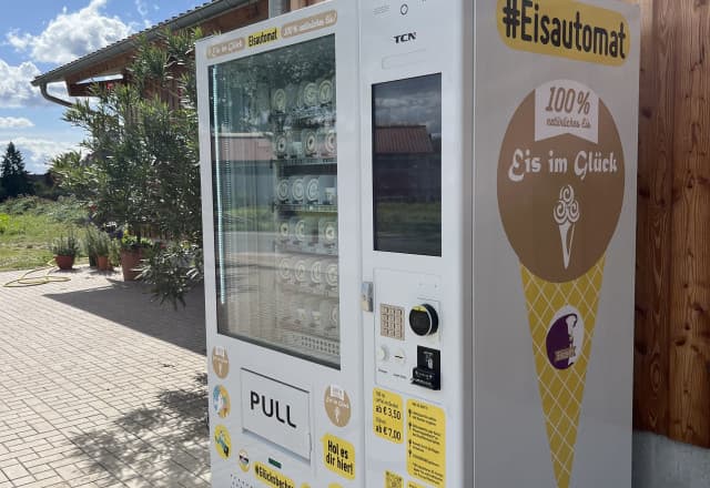 Eis im Glück Eisautomat in Wetzendorf, Nürnberg Automat, SB-Hofladen oder Verkaufsstand von Eis im Glück Eisautomat in Wetzendorf, Nürnberg