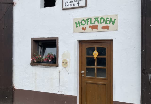 Hofladen Hermann Ebersberger in Tennenlohe, Erlangen Automat, SB-Hofladen oder Verkaufsstand von Hofladen Hermann Ebersberger in Tennenlohe, Erlangen