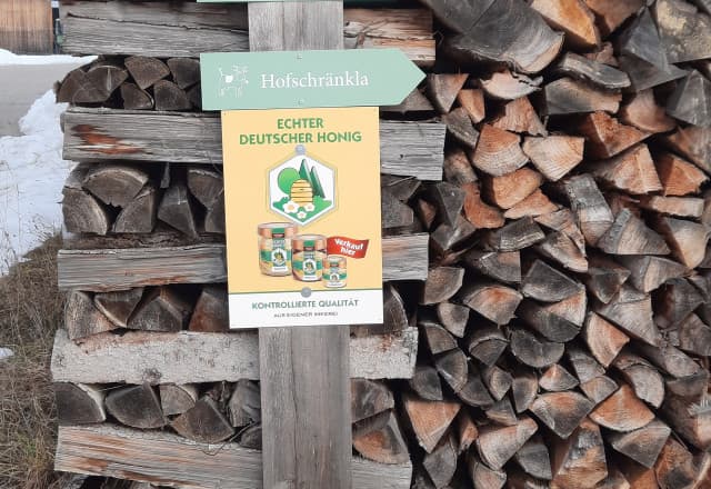 Hof Kraft Prünst in Prünst, Rohr Automat, SB-Hofladen oder Verkaufsstand von Hof Kraft Prünst in Prünst, Rohr