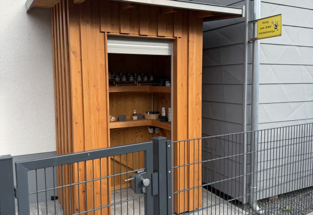 Imkerei Roppelt in Hallerndorf Automat, SB-Hofladen oder Verkaufsstand von Imkerei Roppelt in Hallerndorf
