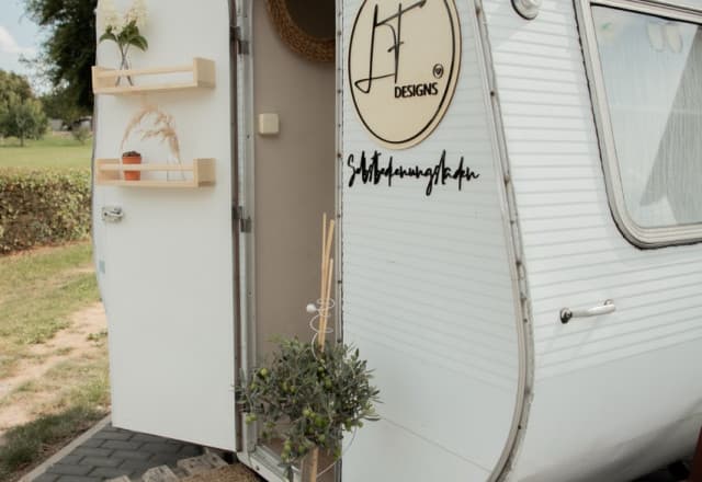 LF Designs - Selbstbedienungswohnwagen in Sulzfeld