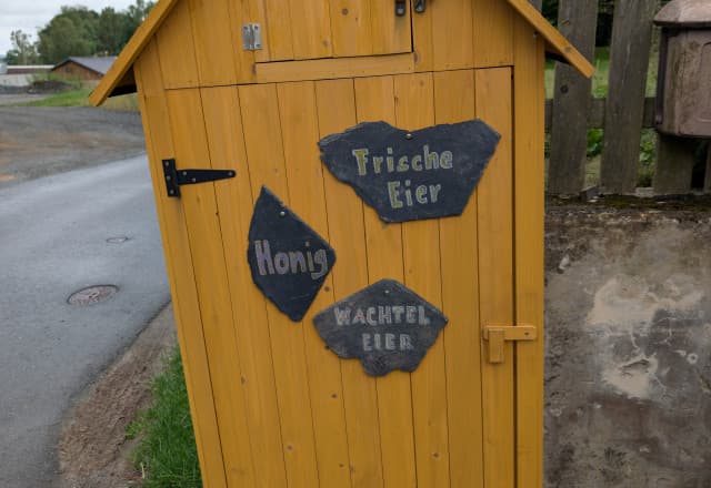 Imkerei Grießhammer in Osseck, Hof