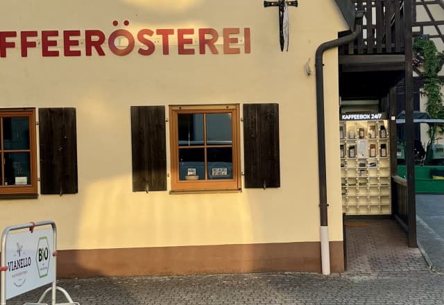 KAFFEEBOX 24/7 der VIANELLO Kaffeerösterei in Ottensoos Automat, SB-Hofladen oder Verkaufsstand von KAFFEEBOX 24/7 der VIANELLO Kaffeerösterei in Ottensoos