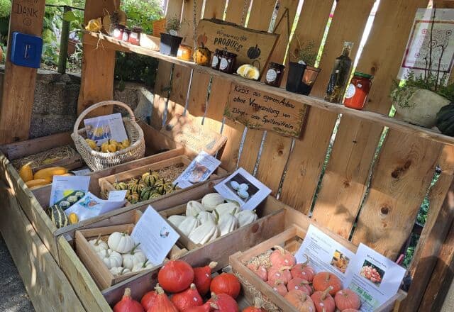 Gartenverkauf Neusles in Neusles, Gräfenberg Automat, SB-Hofladen oder Verkaufsstand von Gartenverkauf Neusles in Neusles, Gräfenberg