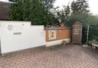 Automat oder Verkaufsstand von Honigton - Imkerei Schminder